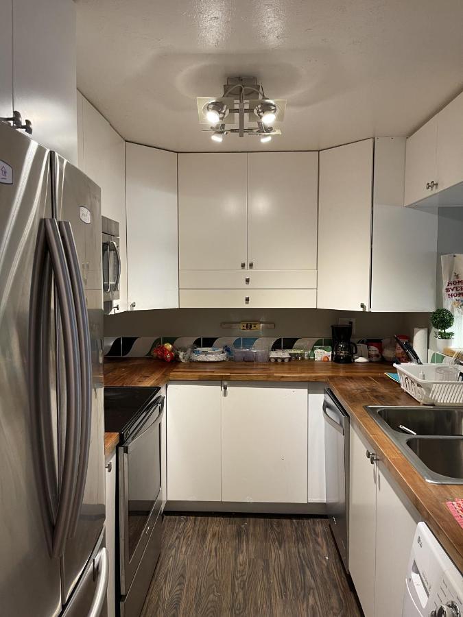 Shared Space With Private Room In Beautiful Lakefront Apartment Federal Way Exteriör bild